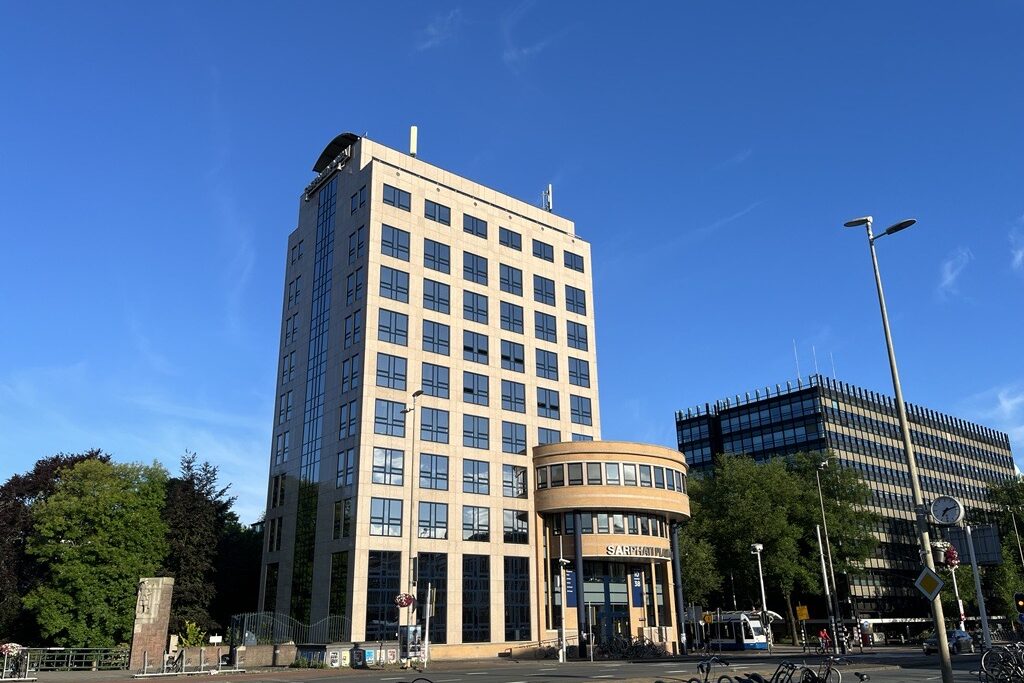 Image (4) bgrid head office in Amsterdam Smart Building